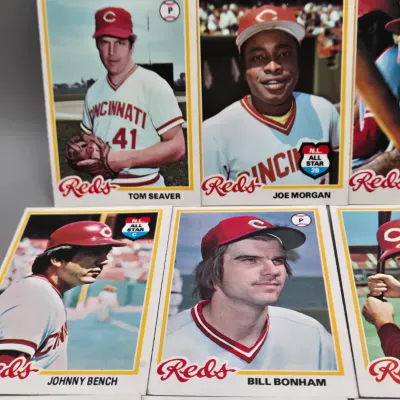LOT 121: 1978 and 1980 Topps Baseball Cards - Eddie Murray, Paul Molitor, Reggie Jackson, Nolan Ryan and More
