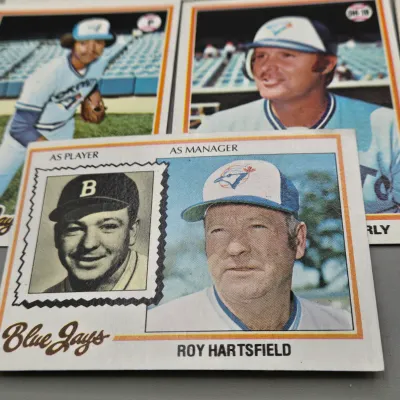 LOT 121: 1978 and 1980 Topps Baseball Cards - Eddie Murray, Paul Molitor, Reggie Jackson, Nolan Ryan and More