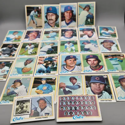 LOT 121: 1978 and 1980 Topps Baseball Cards - Eddie Murray, Paul Molitor, Reggie Jackson, Nolan Ryan and More