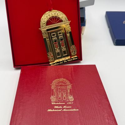 LOT 96: White House Commemorative Christmas Ornaments and More