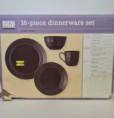 LOT 72: Martha Stewart Everyday 16-piece Dinnerware Set/ NIB