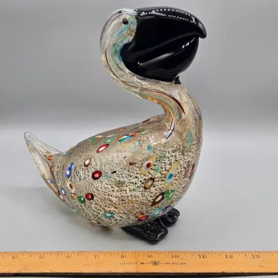 LOT 136: Damaged/Repaired Murano-style Fish and Murano Bird Figurines