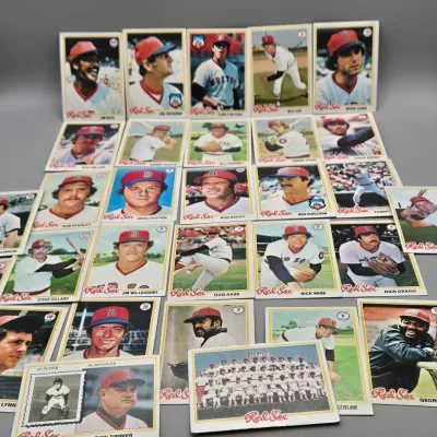 LOT 121: 1978 and 1980 Topps Baseball Cards - Eddie Murray, Paul Molitor, Reggie Jackson, Nolan Ryan and More