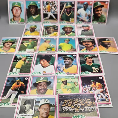 LOT 121: 1978 and 1980 Topps Baseball Cards - Eddie Murray, Paul Molitor, Reggie Jackson, Nolan Ryan and More