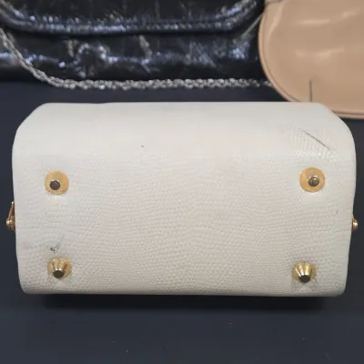 LOT 76: Collection of Purses