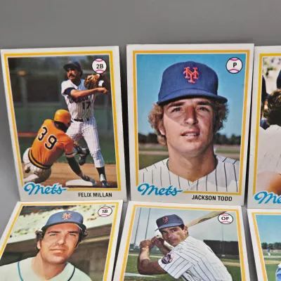 LOT 121: 1978 and 1980 Topps Baseball Cards - Eddie Murray, Paul Molitor, Reggie Jackson, Nolan Ryan and More