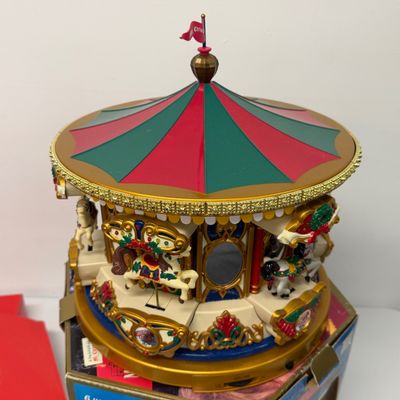 LOT 162: Mr. Christmas Holiday Merry-Go-Round