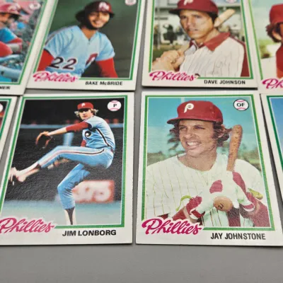 LOT 121: 1978 and 1980 Topps Baseball Cards - Eddie Murray, Paul Molitor, Reggie Jackson, Nolan Ryan and More