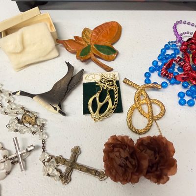 LOT 164: Vintage Jewelry Boxes with Costume Jewelry Collection Plus Craft / Repair Items