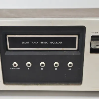 LOT 73: Vintage Wollensak 3M Model 8050A Stereo 8-track Tape Player and Recorder