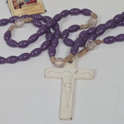 LOT 52: Statue Depicting the Infant Jesus of Prague, Multiple Scapulars, Italian-made Crucifix Pendant, and More