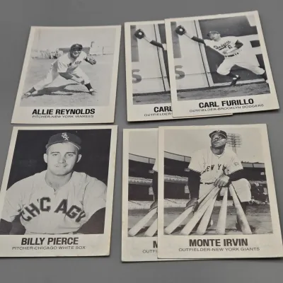 LOT 80: Collection of 1977 TCMA Renata Galasso Baseball Cards