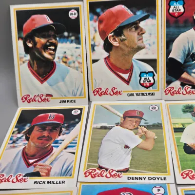 LOT 121: 1978 and 1980 Topps Baseball Cards - Eddie Murray, Paul Molitor, Reggie Jackson, Nolan Ryan and More