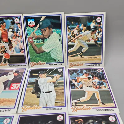 LOT 121: 1978 and 1980 Topps Baseball Cards - Eddie Murray, Paul Molitor, Reggie Jackson, Nolan Ryan and More