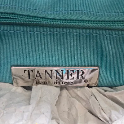 LOT 155: Tanner White Leather Shoulder Bag Made in Italy