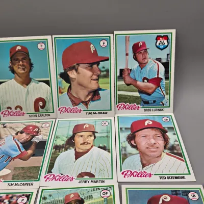 LOT 121: 1978 and 1980 Topps Baseball Cards - Eddie Murray, Paul Molitor, Reggie Jackson, Nolan Ryan and More