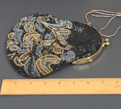 LOT 76: Collection of Purses