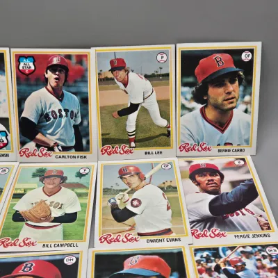 LOT 121: 1978 and 1980 Topps Baseball Cards - Eddie Murray, Paul Molitor, Reggie Jackson, Nolan Ryan and More