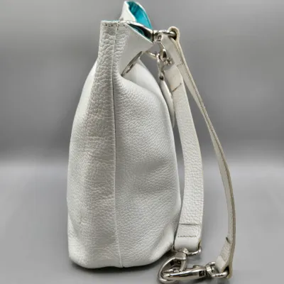 LOT 155: Tanner White Leather Shoulder Bag Made in Italy