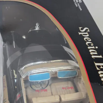 LOT 54: Maisto 1:18 Scale 1955 Mercedes-Benz 300S Die-Cast Special Edition Model and Vintage Bachmann Mini-Planes #16 Spirit of St. Louis
