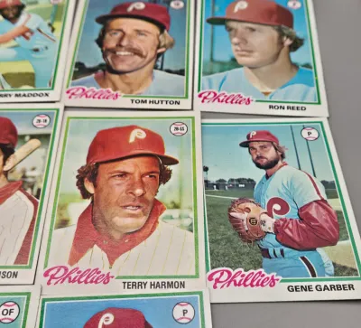 LOT 121: 1978 and 1980 Topps Baseball Cards - Eddie Murray, Paul Molitor, Reggie Jackson, Nolan Ryan and More