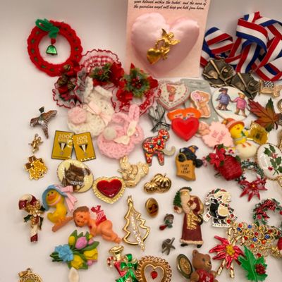 LOT 84: Big Lot of Holiday Pins, Earrings and More