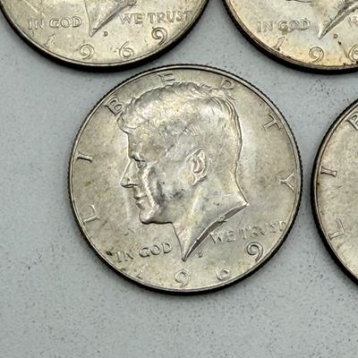LOT 173: Kennedy Half Dollar Coins (10) 1968, 1969 - 40% Silver