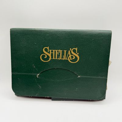 LOT 98: Sheila's Collectibles - Mount Rushmore, White House and Viet Nam Memorial