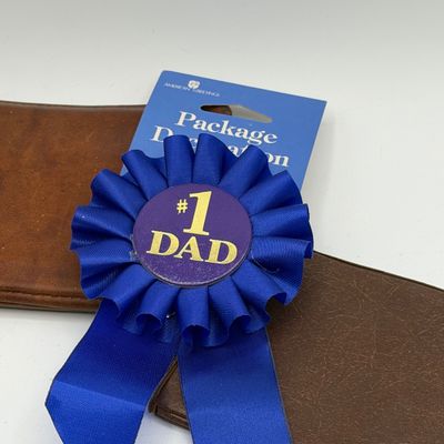 LOT 86: Men's Lot - Vintage Pocket Knives, Wallets, Watches and More
