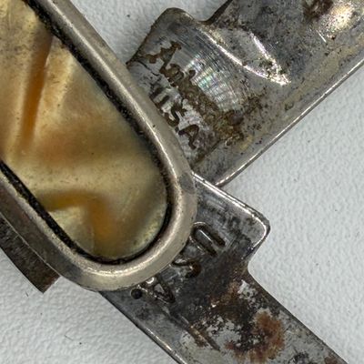 LOT 86: Men's Lot - Vintage Pocket Knives, Wallets, Watches and More