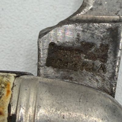 LOT 86: Men's Lot - Vintage Pocket Knives, Wallets, Watches and More