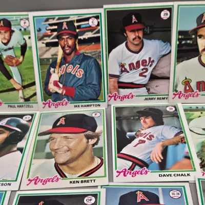 LOT 121: 1978 and 1980 Topps Baseball Cards - Eddie Murray, Paul Molitor, Reggie Jackson, Nolan Ryan and More
