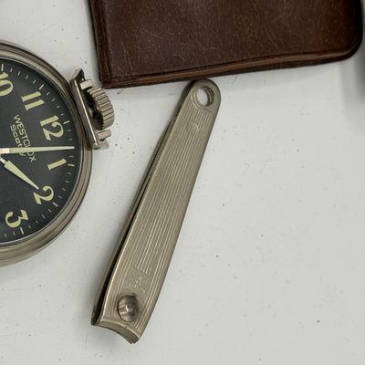 LOT 86: Men's Lot - Vintage Pocket Knives, Wallets, Watches and More