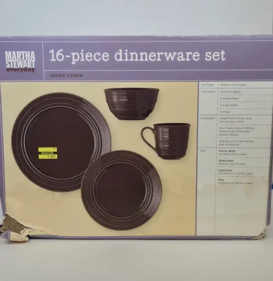 LOT 72: Martha Stewart Everyday 16-piece Dinnerware Set/ NIB