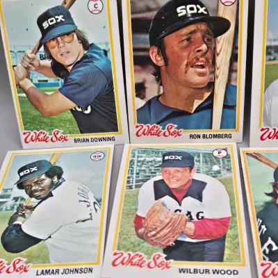 LOT 121: 1978 and 1980 Topps Baseball Cards - Eddie Murray, Paul Molitor, Reggie Jackson, Nolan Ryan and More