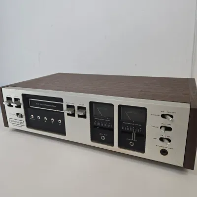 LOT 73: Vintage Wollensak 3M Model 8050A Stereo 8-track Tape Player and Recorder