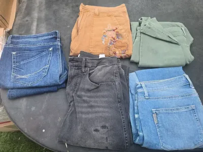 Sale Photo Thumbnail #285: Size 31