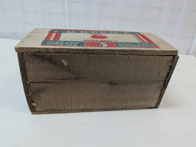 Green's "Honor Bright" Heirloom Tomato Wooden Box