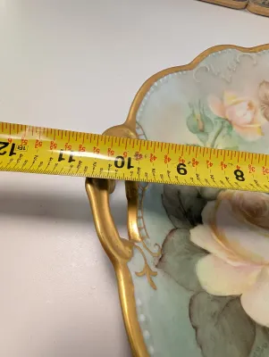 Glass & Porcelain Home Decor
