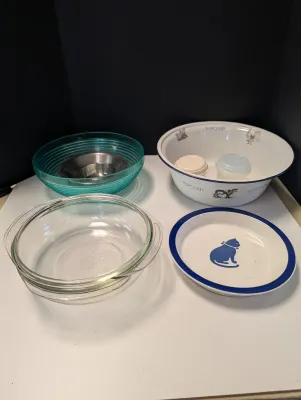 Serving Bowls Plastic, Glass, Enamel & Ceramic