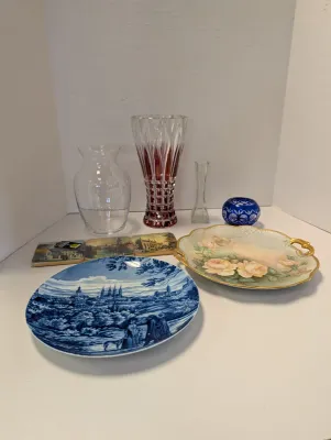 Glass & Porcelain Home Decor