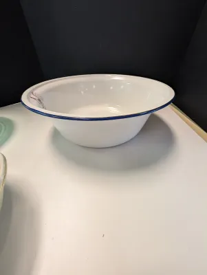 Serving Bowls Plastic, Glass, Enamel & Ceramic