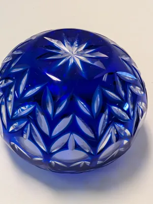 Glass & Porcelain Home Decor