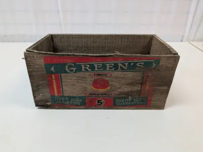 Green's "Honor Bright" Heirloom Tomato Wooden Box