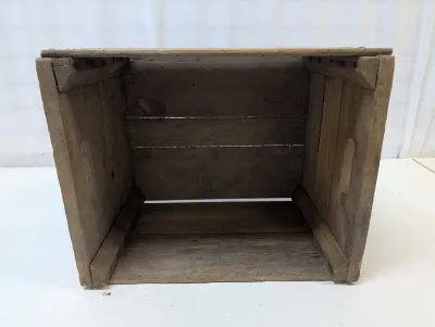 Vintage Wooden Box HEARTY-VA. INC MT. JACKSON, VA. - Smalley Package Company Berryville, VA.