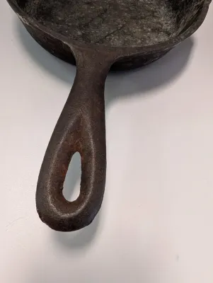 Pair Of Cast Iron Skillets - 1 Made In USA No. 5