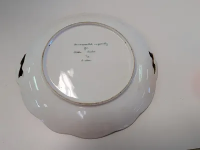 Glass & Porcelain Home Decor