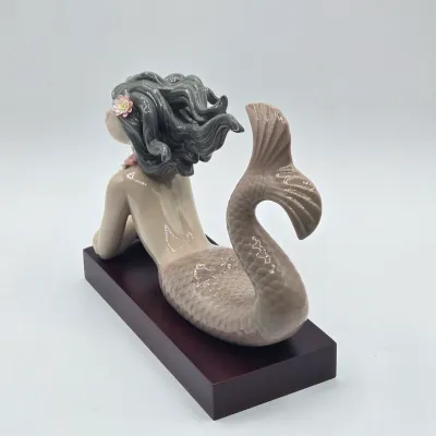 LOT 15L: Retired Lladro "Fantasy" Mermaid Figurine