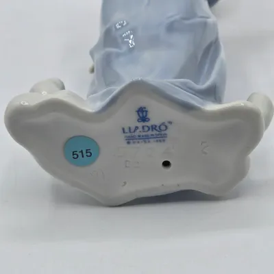 LOT 30L: Lladro "Angelic Voice" Porcelain Figurine