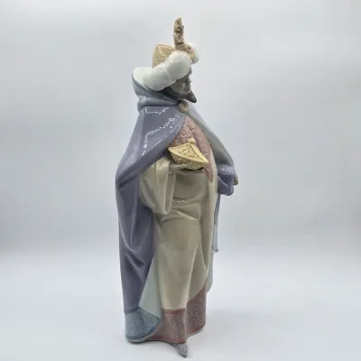 LOT 34L: Lladró King Balthasar Nativity Porcelain Figurine
